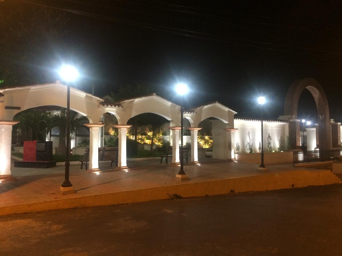 Hotel Hellenika León Exterior foto